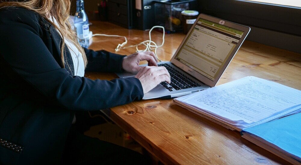 bureau-ruptura-ecran-yamina